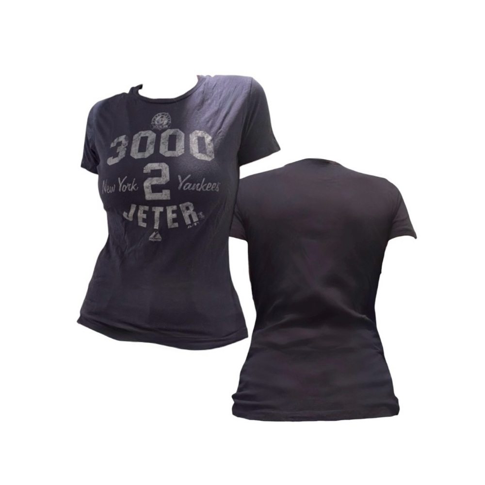 Majestic Navy Women’s New York Yankees '3000 2 Jeter' Graphic Tee